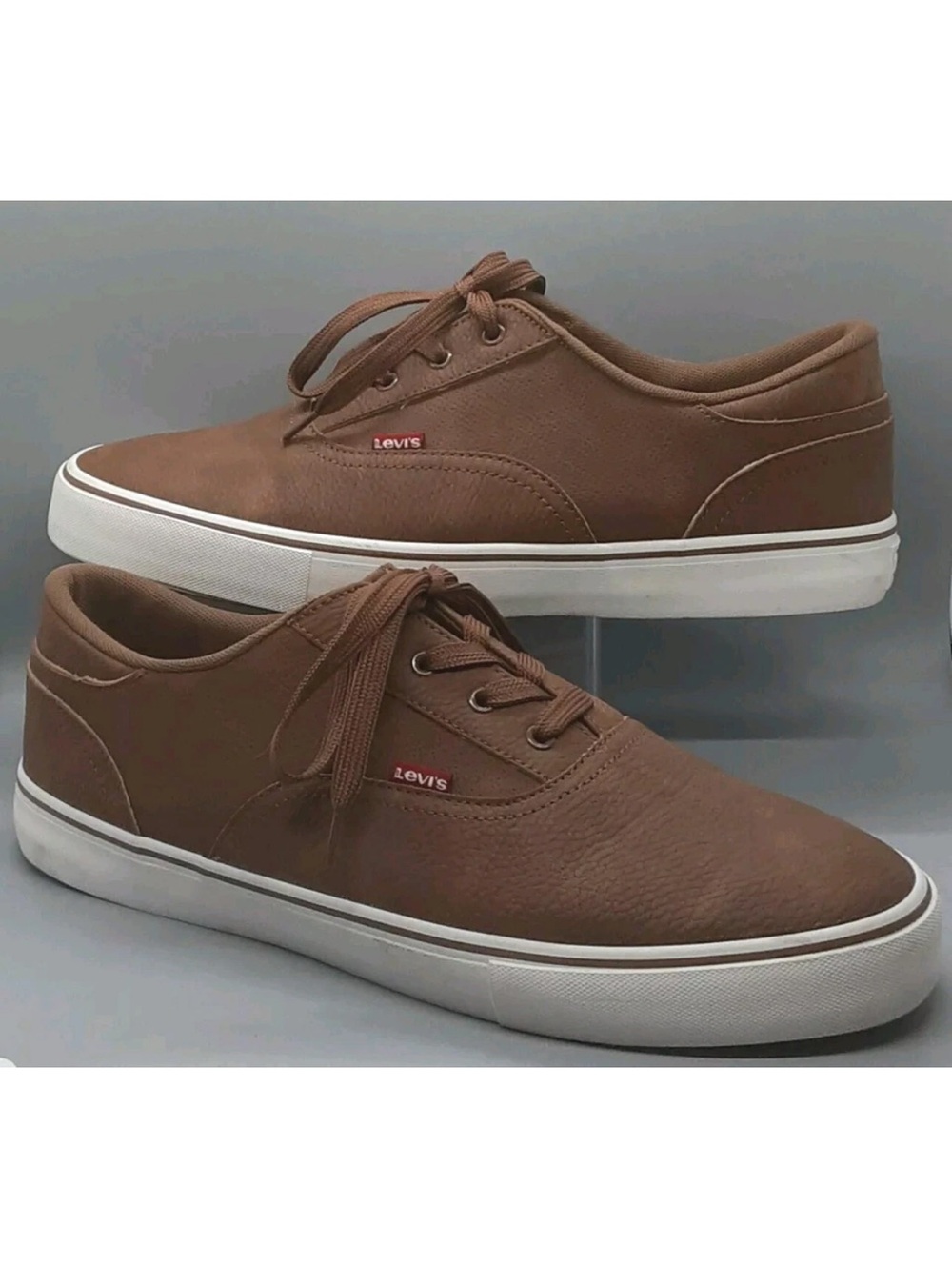 Levi’s men’s size 10 sneakers